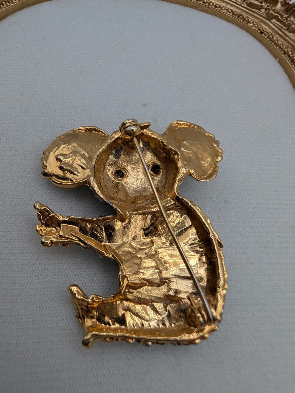 Vintage Koala Bear Brooch Gold Silver Tone Textured Animal Statement Pin - Picture 3 of 6